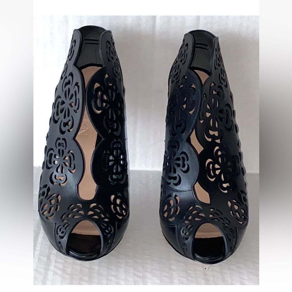 Alexander McQueen laser cut genuine leather booties, US8 - Picture 2 of 13